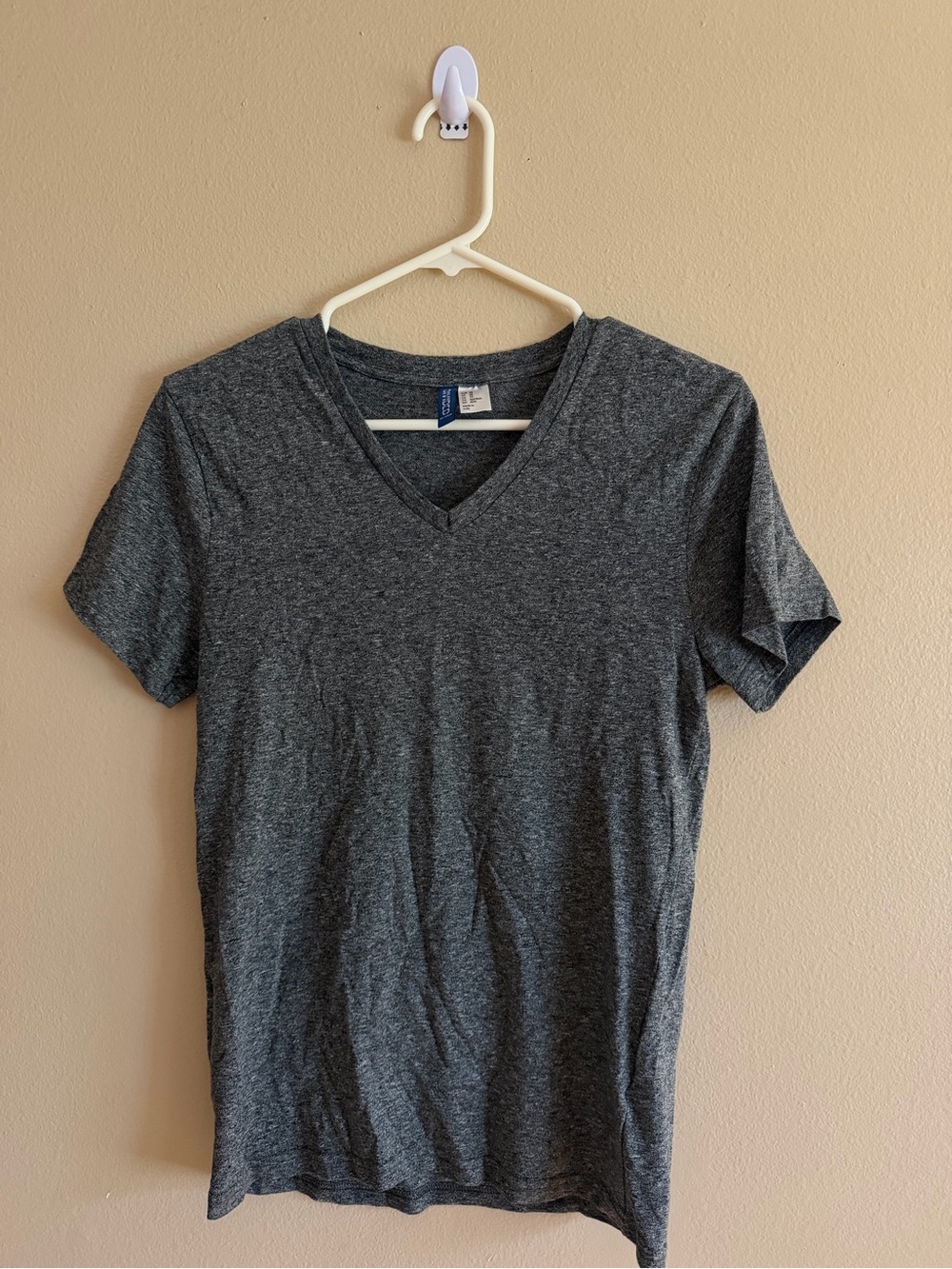 H&M Men's Dark Heather Gray V-Neck Short Sleeve Tee